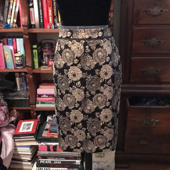 Ann Taylor Dresses & Skirts - Ann Taylor skirt